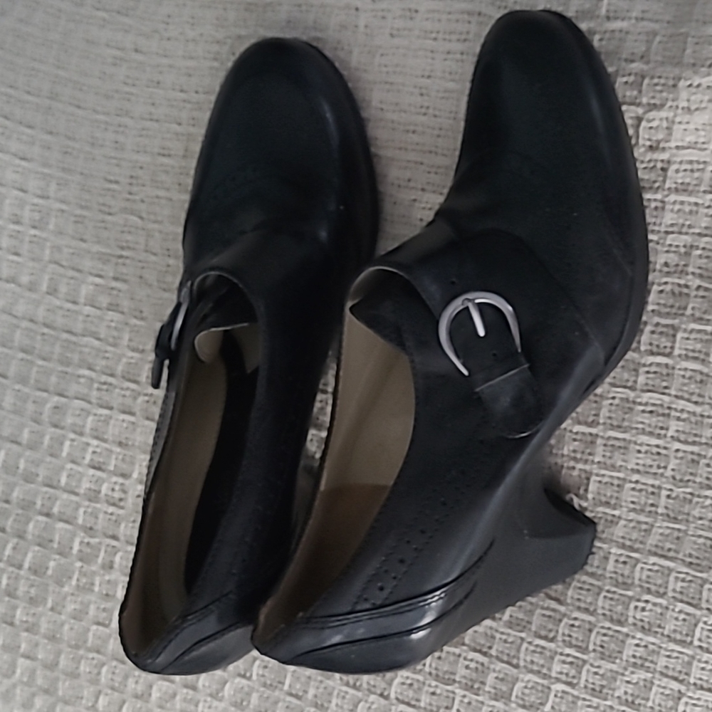 Black bootie, two inch heels , naturalizer,